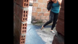 gran mamada con facial en una casa abandonada parte 1
