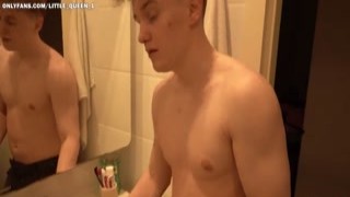 syndicete - Сourier Fucked the Girl in the Shower ｜ Syndicete