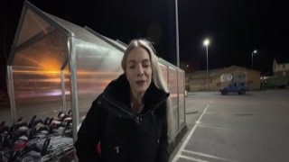 ViviVallentine - Parkplatz - Flirt Erkannt und dreist reingespritzt