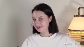 dream girl malory malibu gets her sweet pussy eaten for the 1st time 