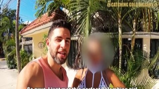 CatchingGoldDigger - OMG Sexy Bikini Girl says yes to Fucking a Stranger she Meets on the Street!