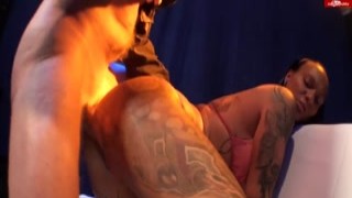 Casting Mit Dicktittiger Tattoobitch Mit Luder-Inspektor
