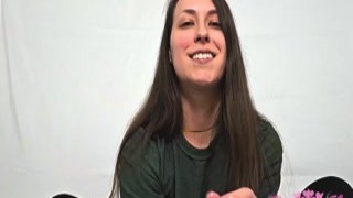 KimberLeeLive - Cuck Gets A Handjob Present