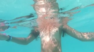 Mila Fox - Pussy On The Street And In The Water