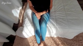 me invito a estudiar y me termino follando en su cama porno amateur casero