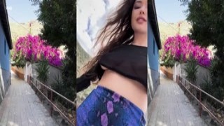 Li Moon — No Panties