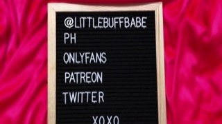 Littlebuffbabe - Babe gives Sexy Christmas Blowjob and Gets a Facial in Return