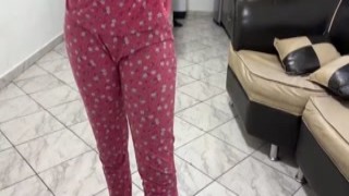 my daughter shaking her booty on my dong