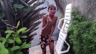 madastra seduz seu entiado com sua bunda enorme seu. irmaozinho virgem punheteiro fica espiando foi aquele sexo em publico cons 2 entiado veja no fechado