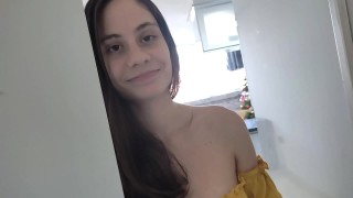 mi vecina cachonda se deja coger en su casa porno casero