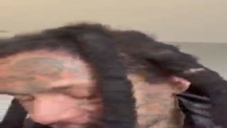 take the rubber off and cum on my butt