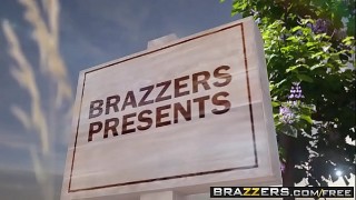 brazzers - milfs like it big - pervert in the park scene starring alexis fawx romi rain and keiran l