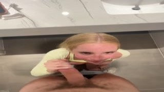 Madison Moores - Public Bathroom Sex Tape