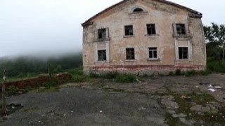 amaz1s - Walk Around the Horrible Buildings With My Sexy Bbe