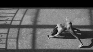 Amedee Zire - Zowale Nude On The Floor