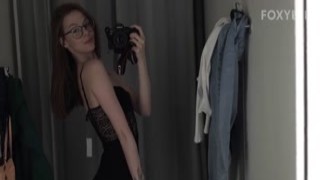 Arina Fox - There are people behind the wall, and this naughty bitch sucks me ｜ BLOWJOB IN STORE Fitting Room