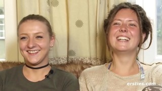 ersties sofie macht erste erfahrung mit einem madel und direkt vor kamera