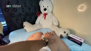 Jenifer Play - Le Muestro El Culo a Mi Hermanastro Para Que Me Folle Duro