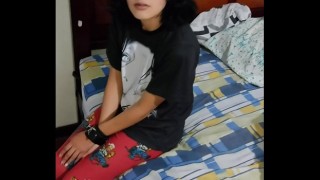 le dije a mi hermanastra colegiala para jugar y termine atandola para cogerla por su rico conito